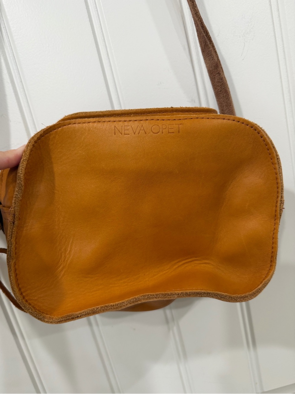 Women's Tan Leather Crossbody Bag